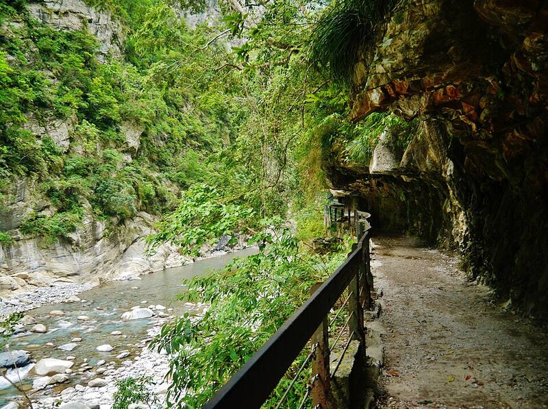 砂卡礑步道:溪谷风景